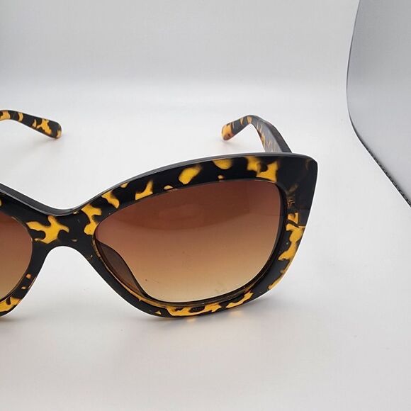 Tahari Tortoiseshell Sunglasses main image 12